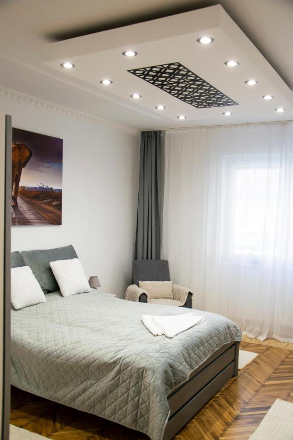 Season One Apartman Szeged Exterior foto
