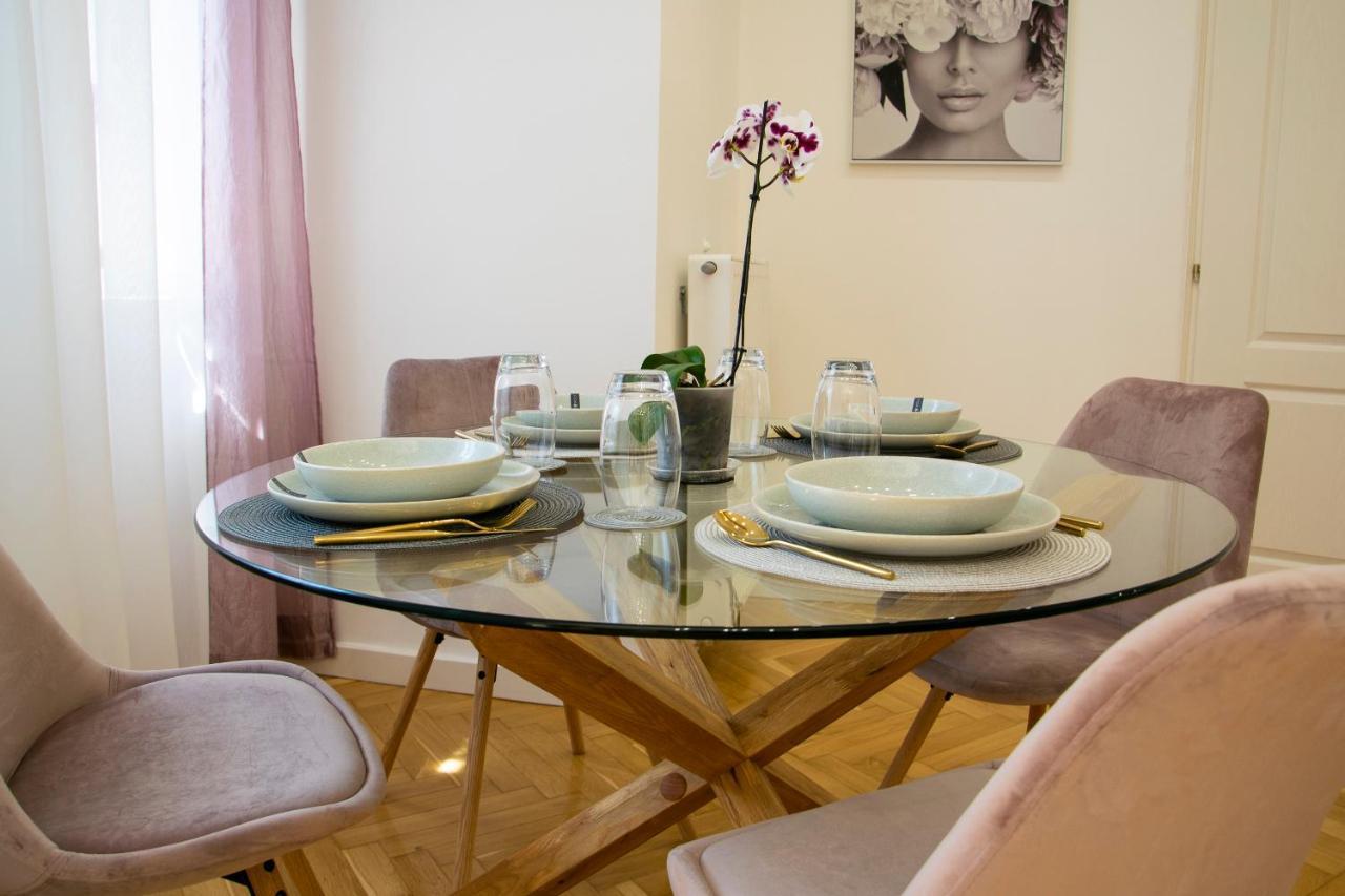 Season One Apartman Szeged Exterior foto